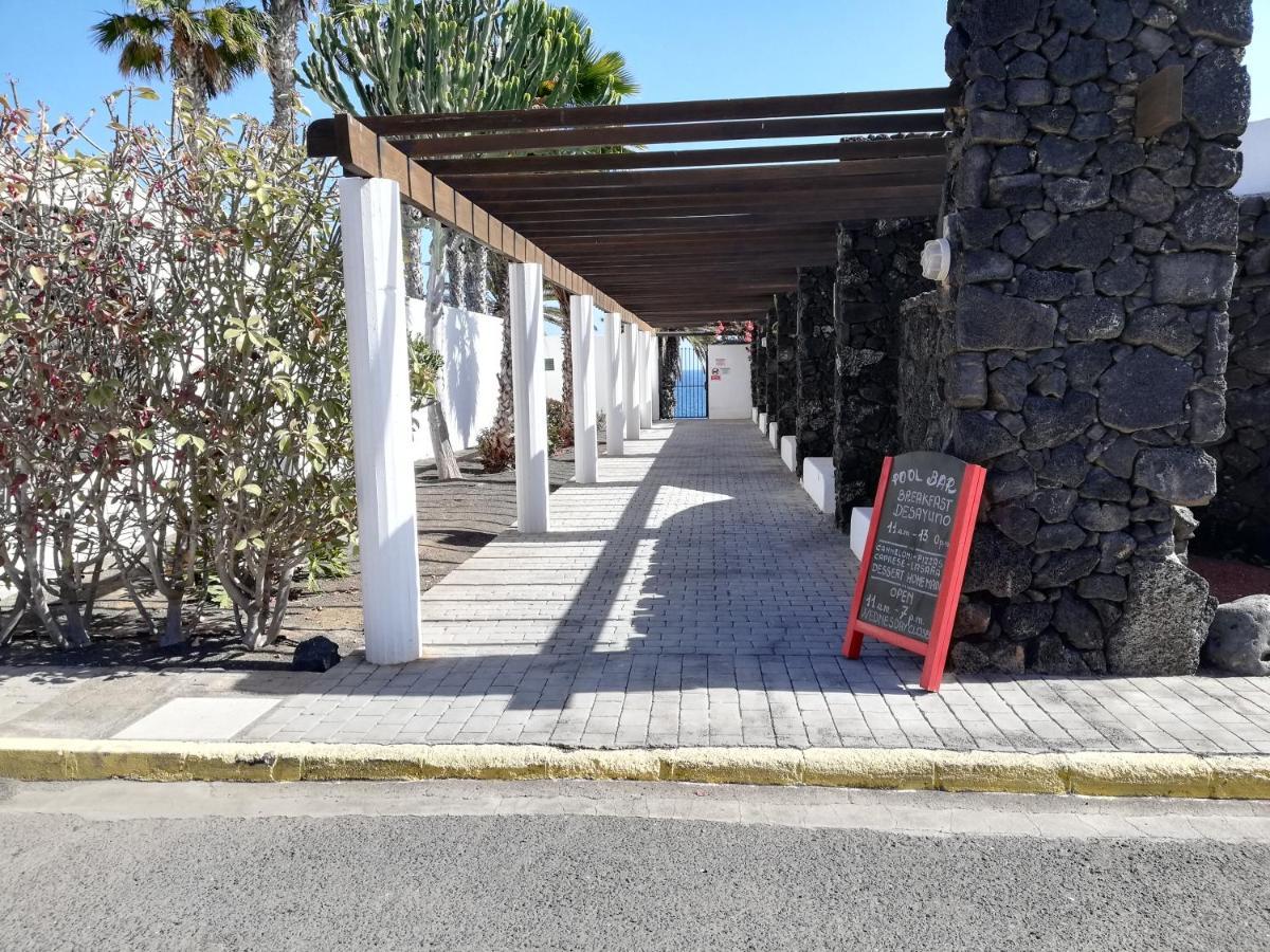 Apartamento Luca 05 En Playa Roca Costa Teguise Bagian luar foto