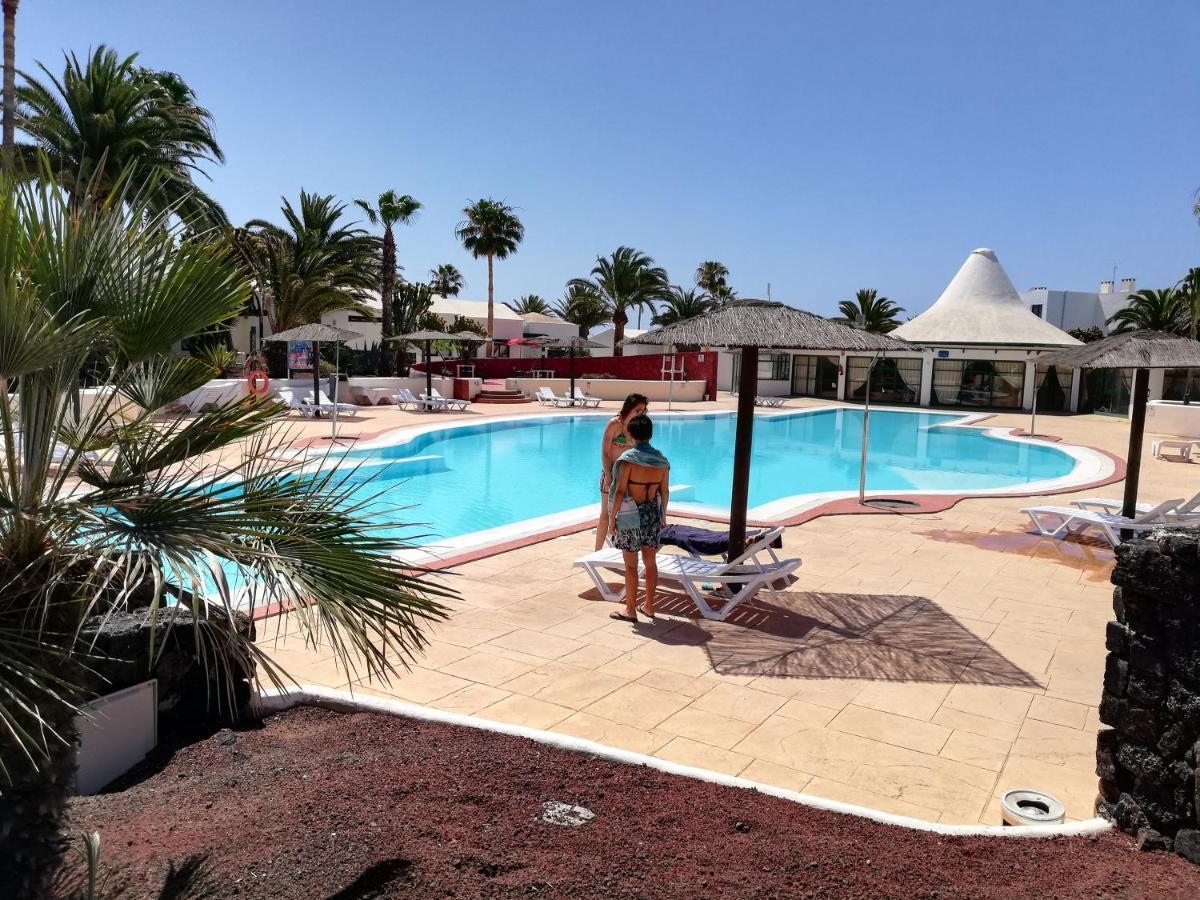 Apartamento Luca 05 En Playa Roca Costa Teguise Bagian luar foto