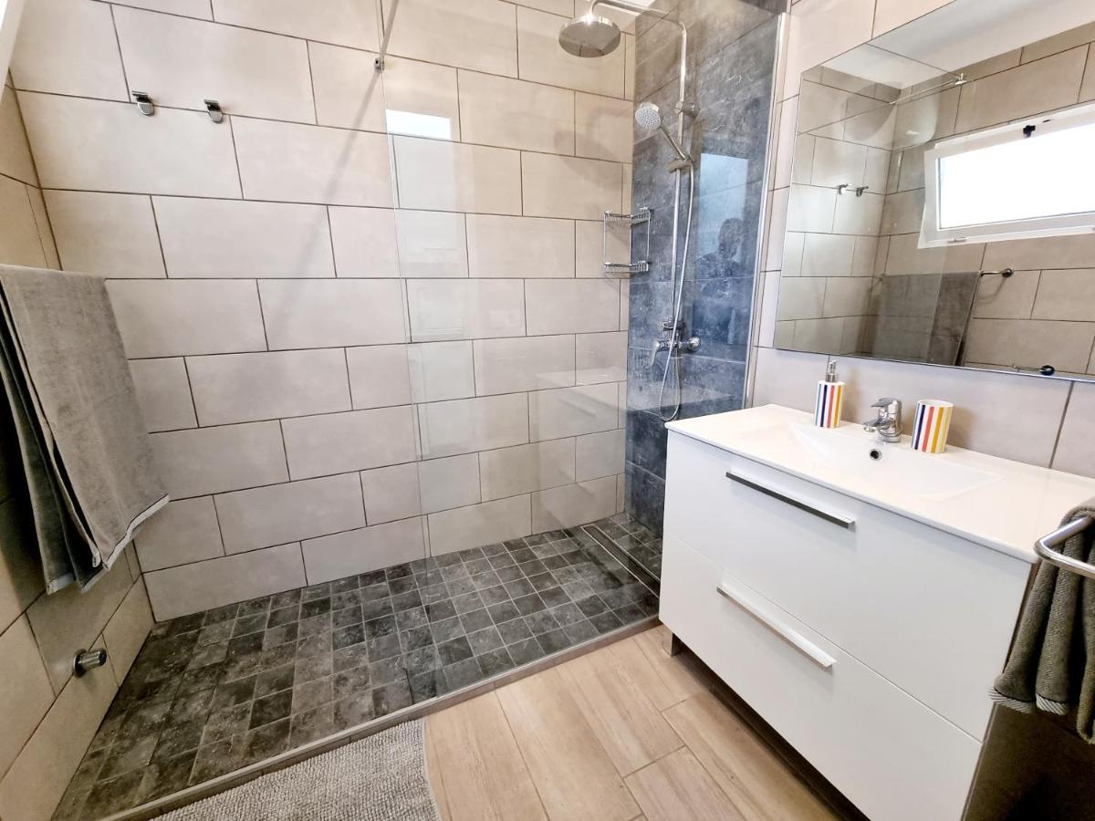 Apartamento Luca 05 En Playa Roca Costa Teguise Bagian luar foto