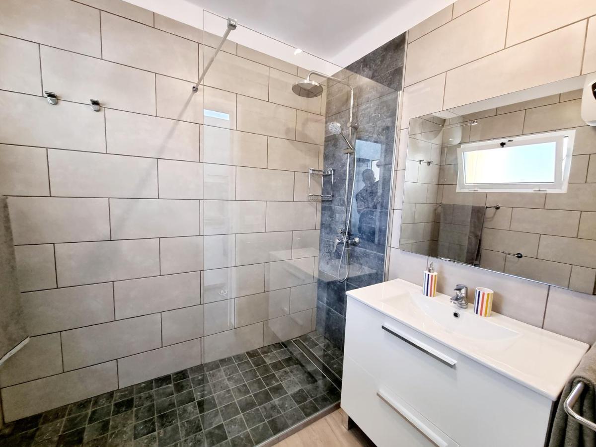 Apartamento Luca 05 En Playa Roca Costa Teguise Bagian luar foto